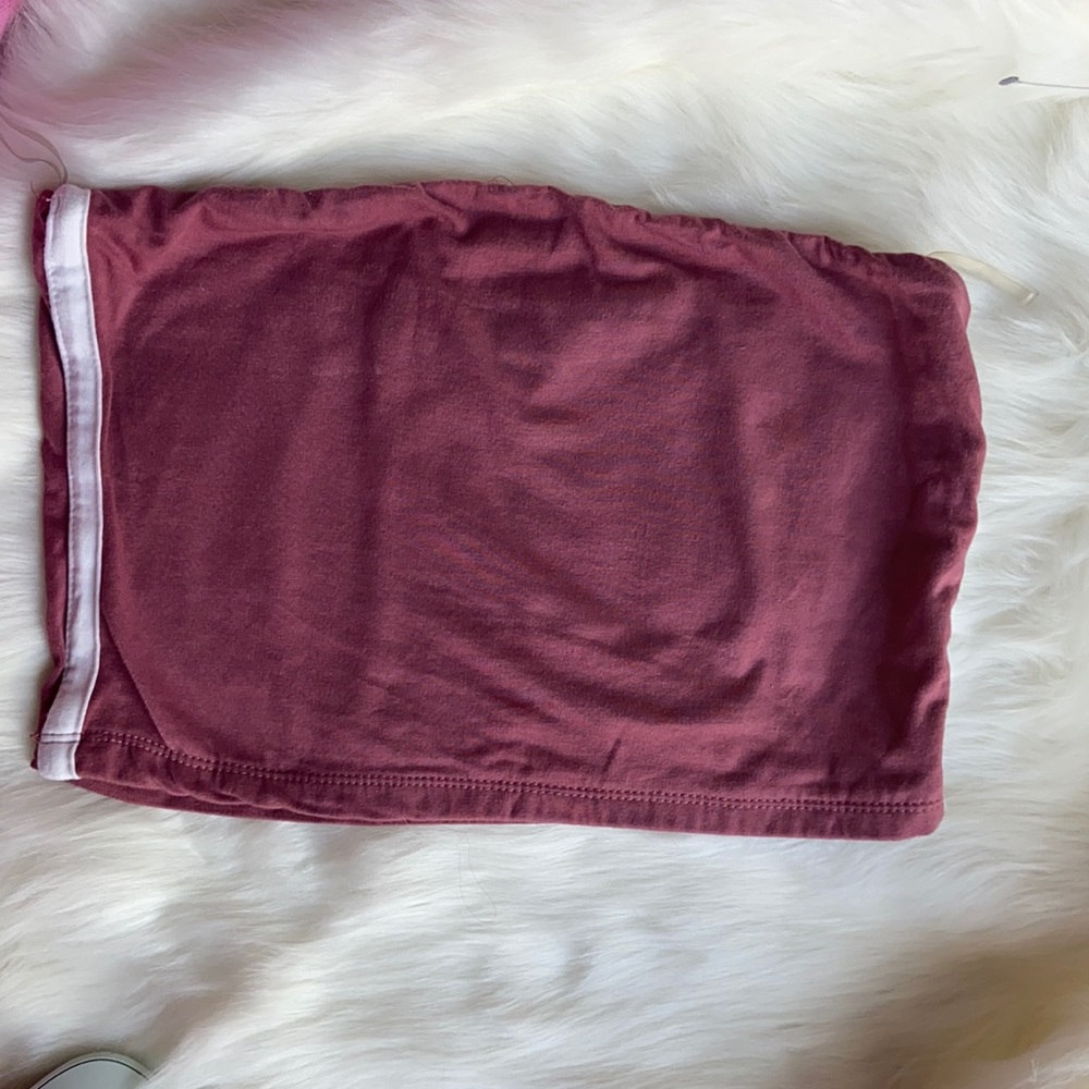 Plush colored tube top w White stripe under armpit